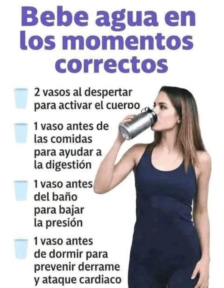 Cuándo beber agua para cuidar tu cuerpo La hidratación adecuada no depende solo de la cantidad, sino también del momento en que bebes agua. 拏 2 vasos al despertar Activan el metabolismo y ayudan a eliminar toxinas acumuladas durante la noche. 拏 1 vaso antes de las comidas Prepara el sistema digestivo y mejora la absorción de nutrientes. 拏 1 vaso antes del baño Favorece la circulación y puede ayudar a equilibrar la presión arterial. 拏 1 vaso antes de dormir Mantiene la hidratación nocturna y favorece el descanso cardiovascular. Beber agua de forma consciente contribuye al bienestar general y al equilibrio del cuerpo.