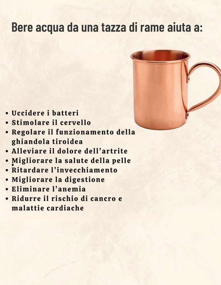 Bere acqua da una tazza di rame aiuta